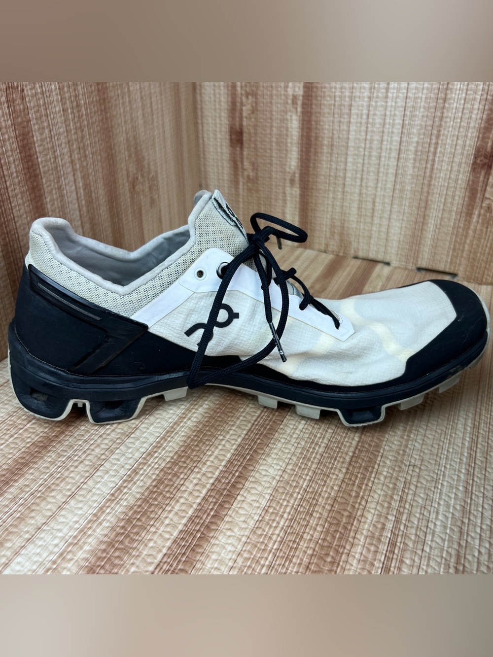 On Cloud Cloudventure Peak White Black Trail Running Shoes Womens 9.5 - Picture 7 of 12